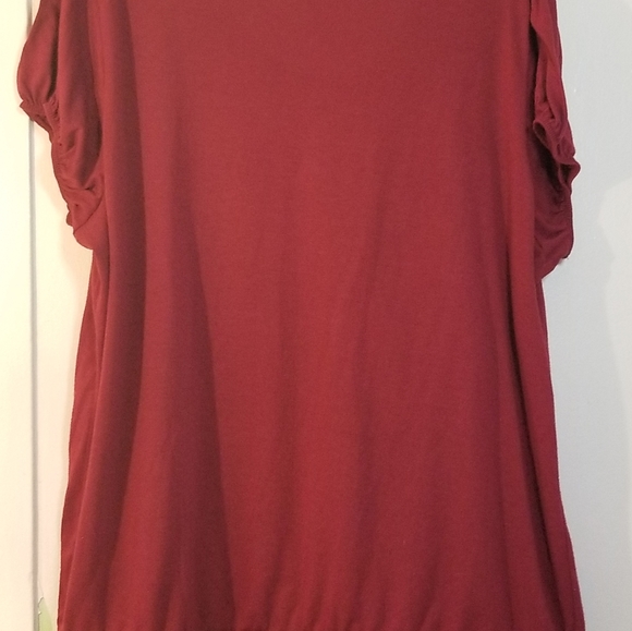 Red blouse - Picture 3 of 5